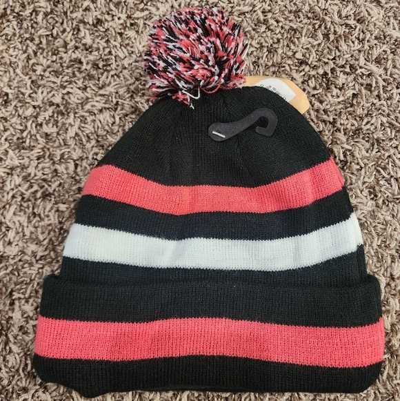 New Eclipse Multi Color California Republic Cuffed Knit Winter Pom Beanie - Picture 2 of 2